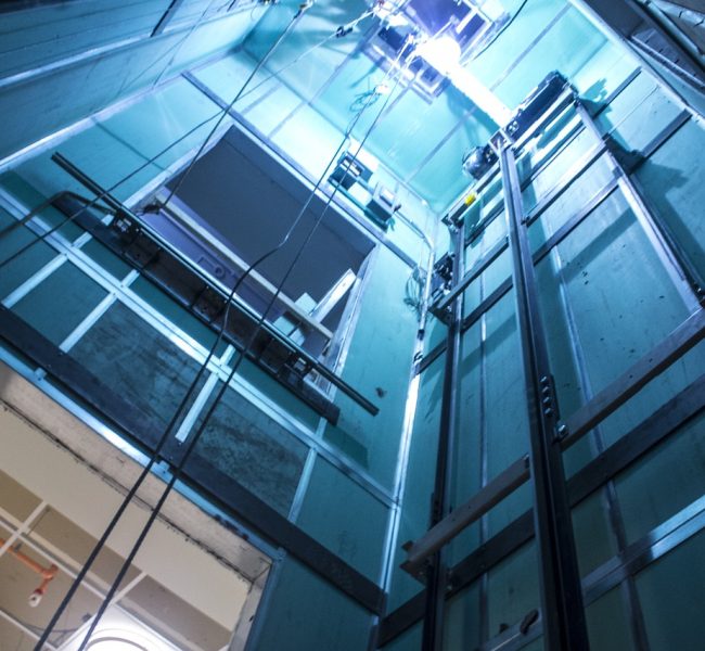 elevator-1121069_1280